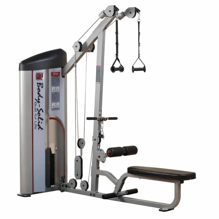 Appareil de musculation rangée ProClubLine Series II Lat Pull Pile de poids 105 kg [Taille 221,7×84,4×219,8 cm]